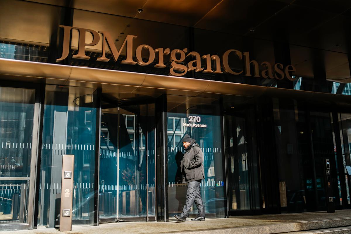 JPMorgan's Jamie Dimon plans small business lending, hiring push to shore up American Dream