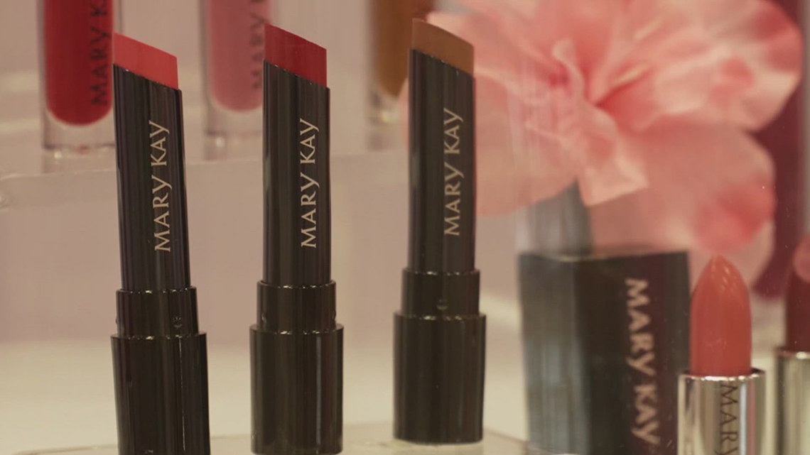 Richard Rogers, Texas business pioneer who helped build Dallas-based Mary Kay Cosmetics with his mother, dies at 82