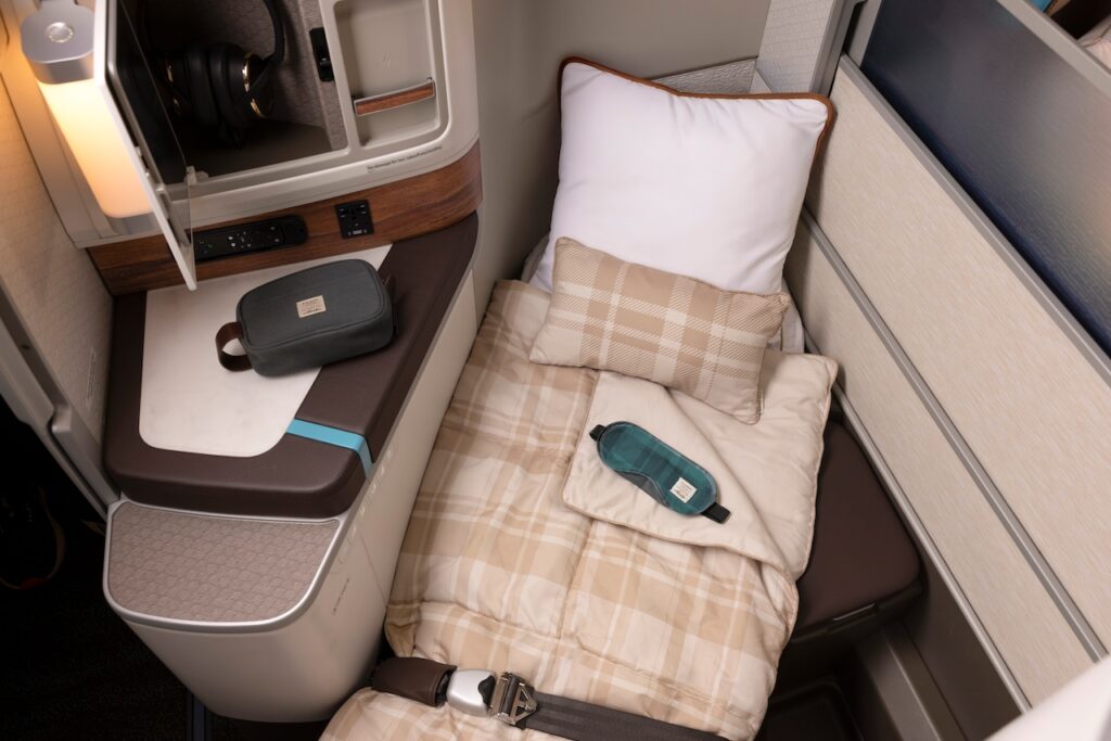 Alaska Airlines announces fancy new business class seating
