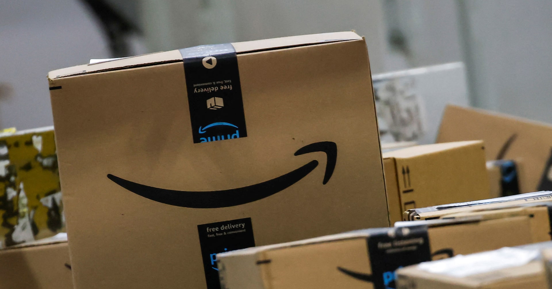 Amazon launches 1-hour shipping in US cities to challenge Walmart