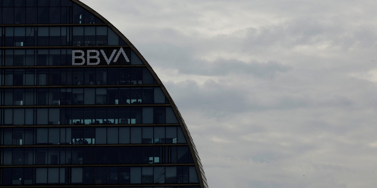 BBVA to Sell Romania Business to Raiffeisen for $680 Million