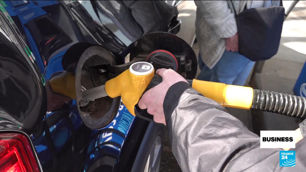 Business - Oil plunges, stocks surge on Trump's Iran reprieve