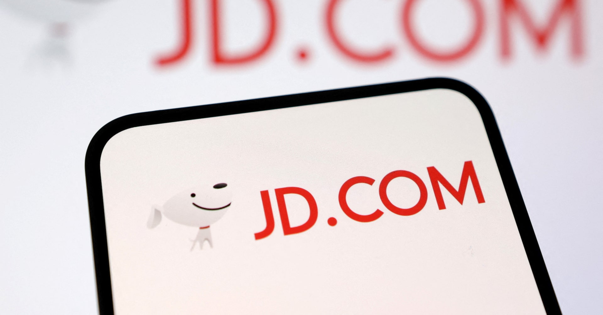 China's JD.com misses quarterly revenue estimates