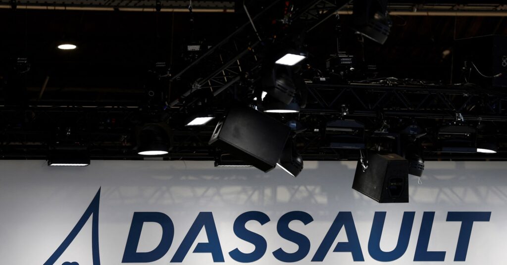 Dassault Aviation unveils long-range Falcon 10X business jet