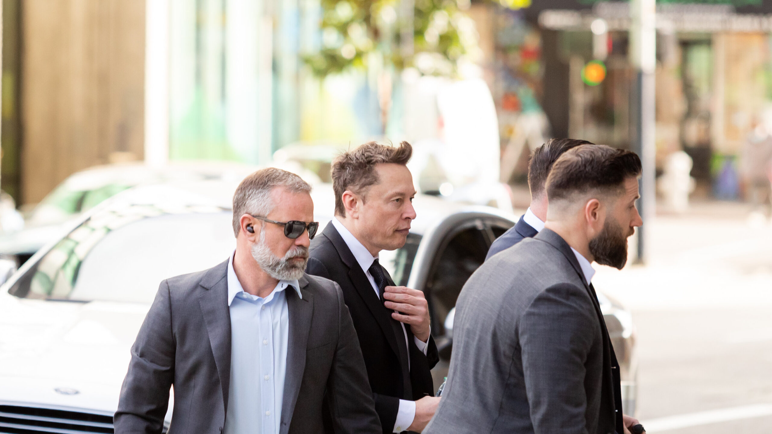 Democrats Examine Elon Musk’s Role in Suspension of Business Disclosure Law