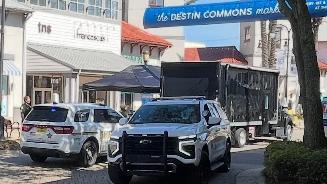 Destin Commons cleared to reopen after bomb threat; AMC theater stays closed