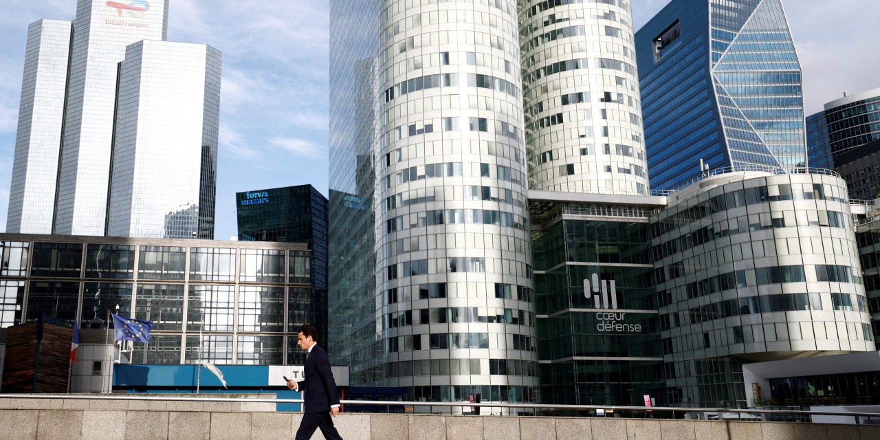 Eurozone Business Confidence Falls on Iran War