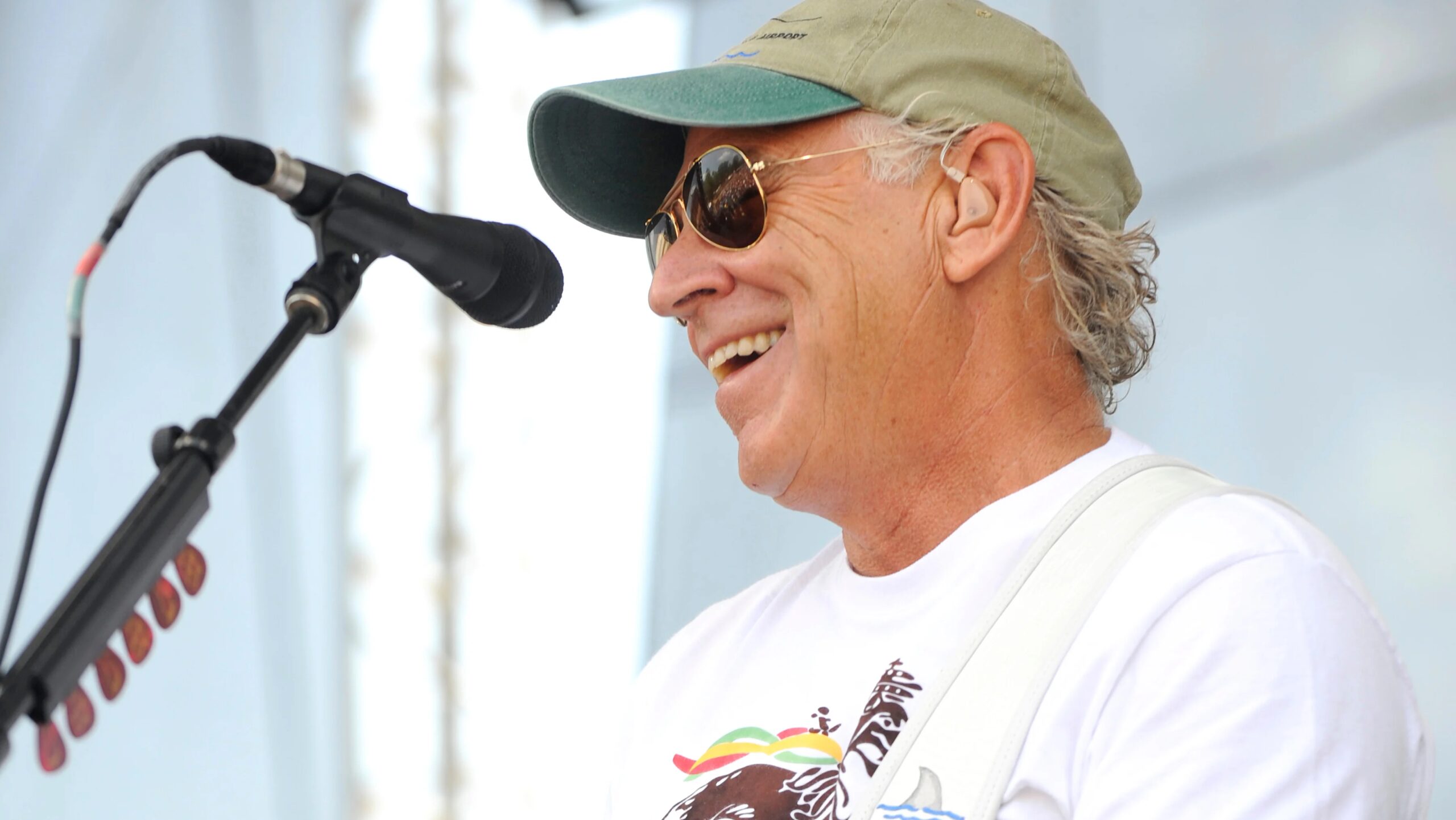 How 'Ripped Off' T-Shirts Launched Jimmy Buffett's Billion Dollar Business Empire
