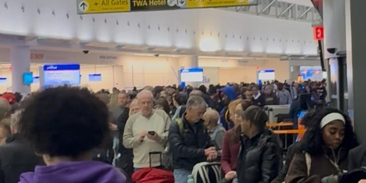 I Spent 4 Hours in Line at the TSA, and the Situation Felt Dangerous