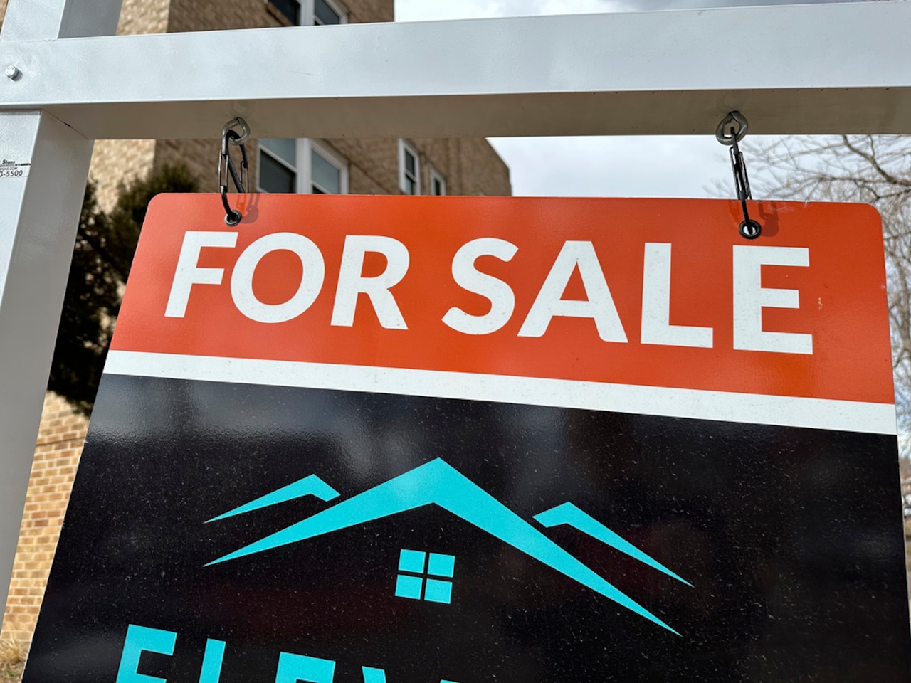 Manufacturing, large retail: See 18 latest business, apartment, land sales ($976 to $1.35M)