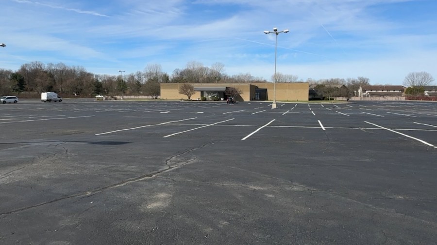 New business coming to spot near Mr. Anthony’s in Boardman