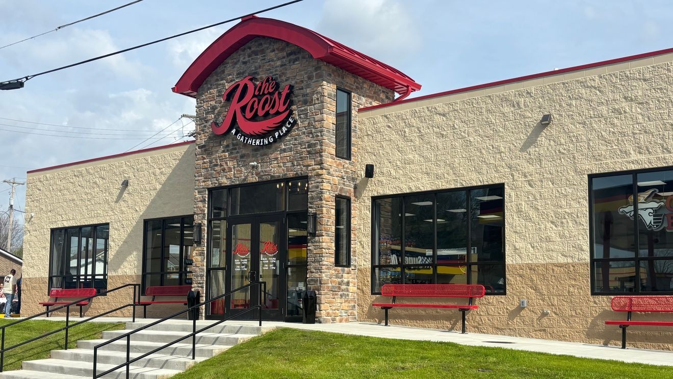New business featuring food from multiple restaurants opens in Raceland, Ky.