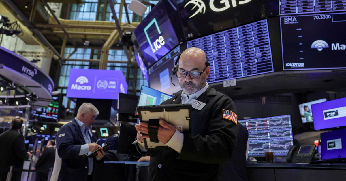 Stocks tumble, Dow confirms correction territory, as Middle East tensions drag