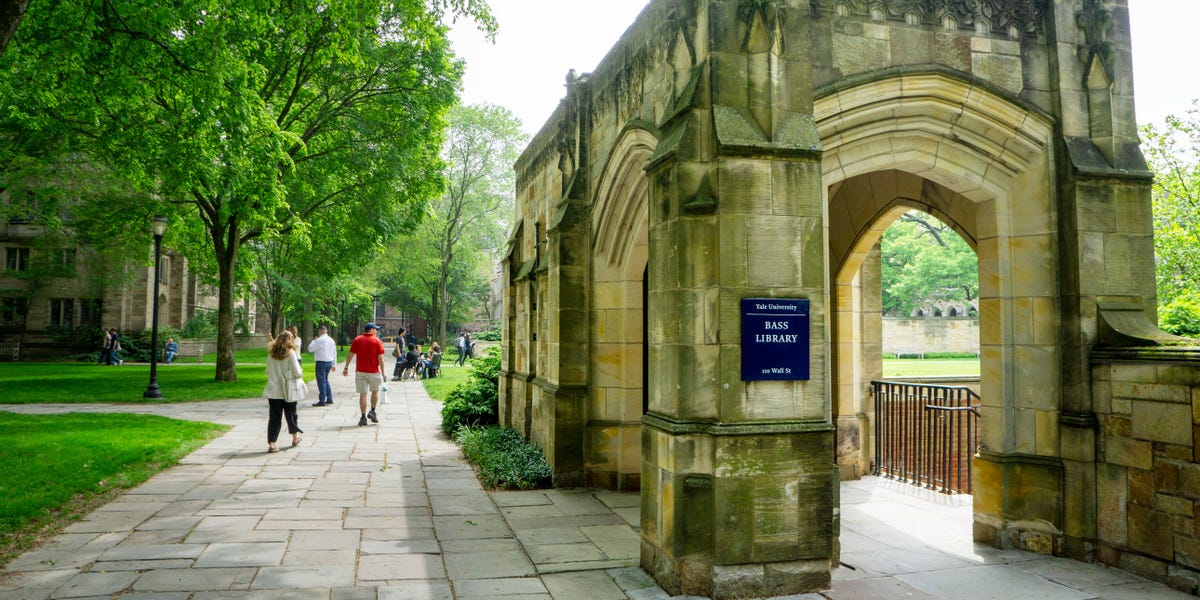 Student-Loan Repayment: Colleges Are Entering Private Lending