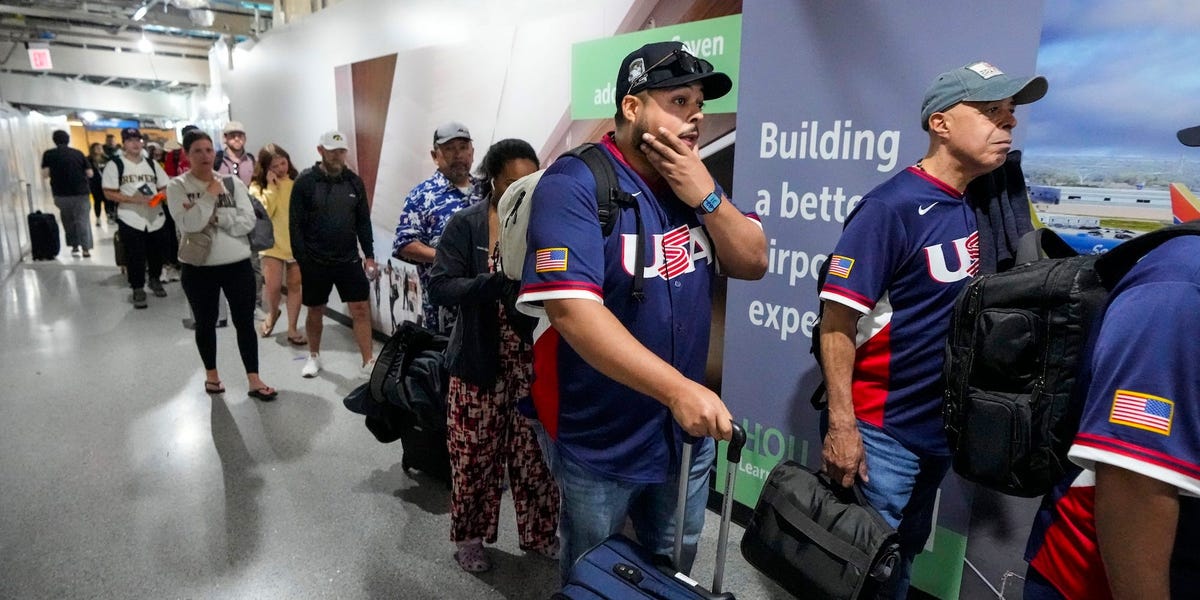 TSA Official Said Some US Airports May Close Amid the Shutdown