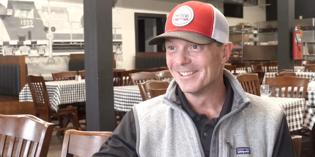 Third-Generation Cafeteria Owner Won't Force His 4 Sons to Take Over