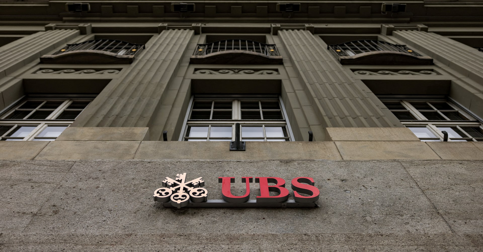 UBS faced brief incident that impacted trading business, source says