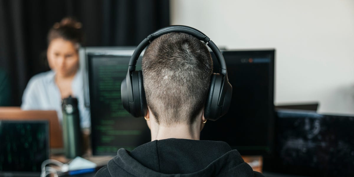 Big Tech, Wall Street Bring AI to Performance Reviews