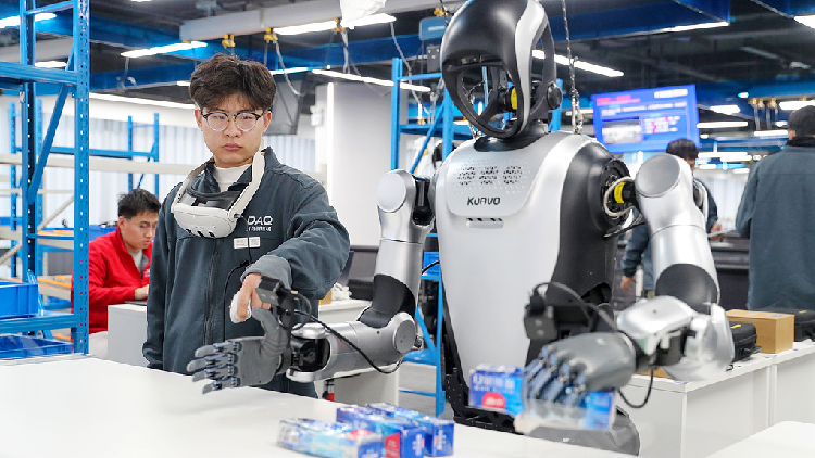 China unveils e-commerce guidelines to advance the real economy