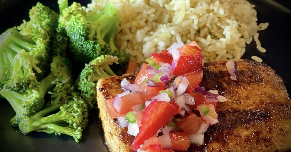 Flat Rock Grill and Polish deli opening; pizzeria and Chinese restaurant closing