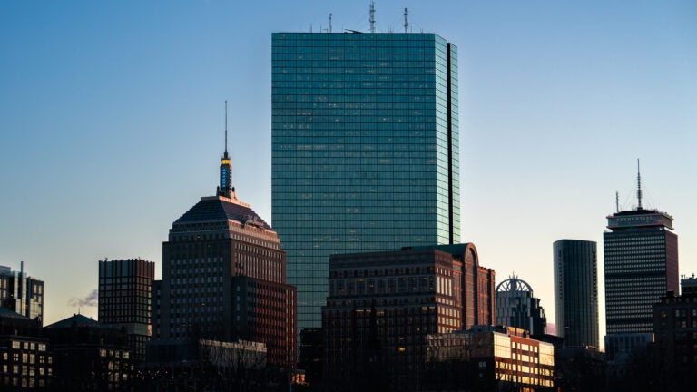 Mass. business confidence dips back into pessimism