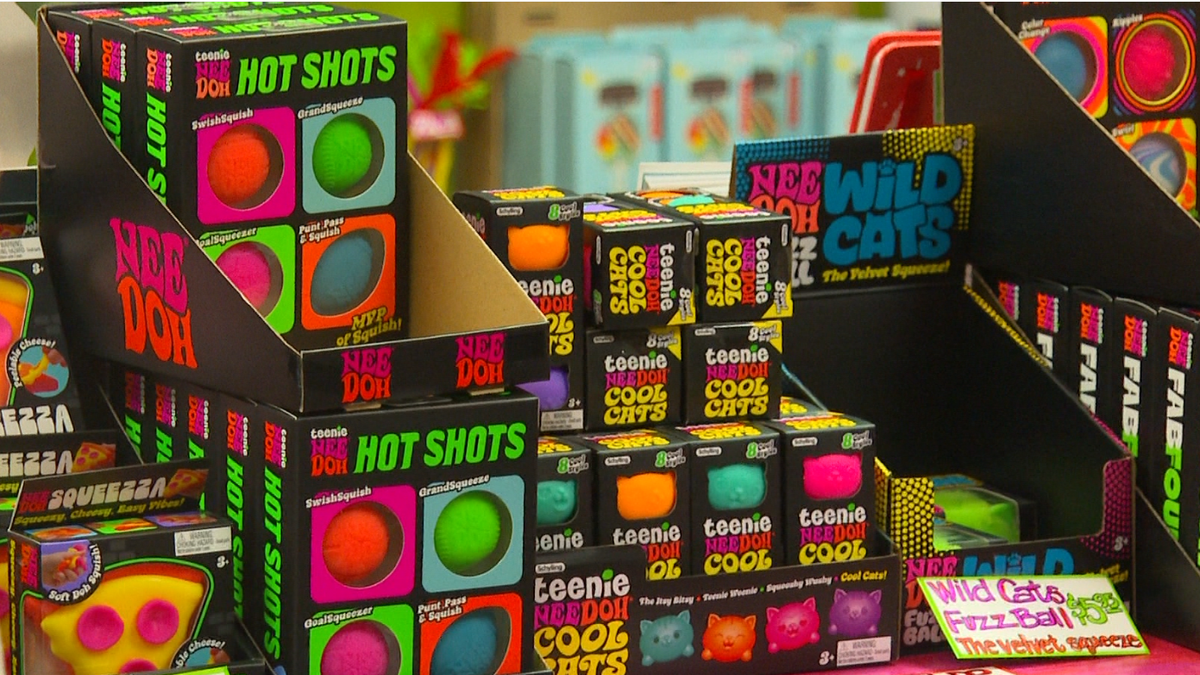 NeeDoh craze draws lines, boosts business for Valley Junction shop