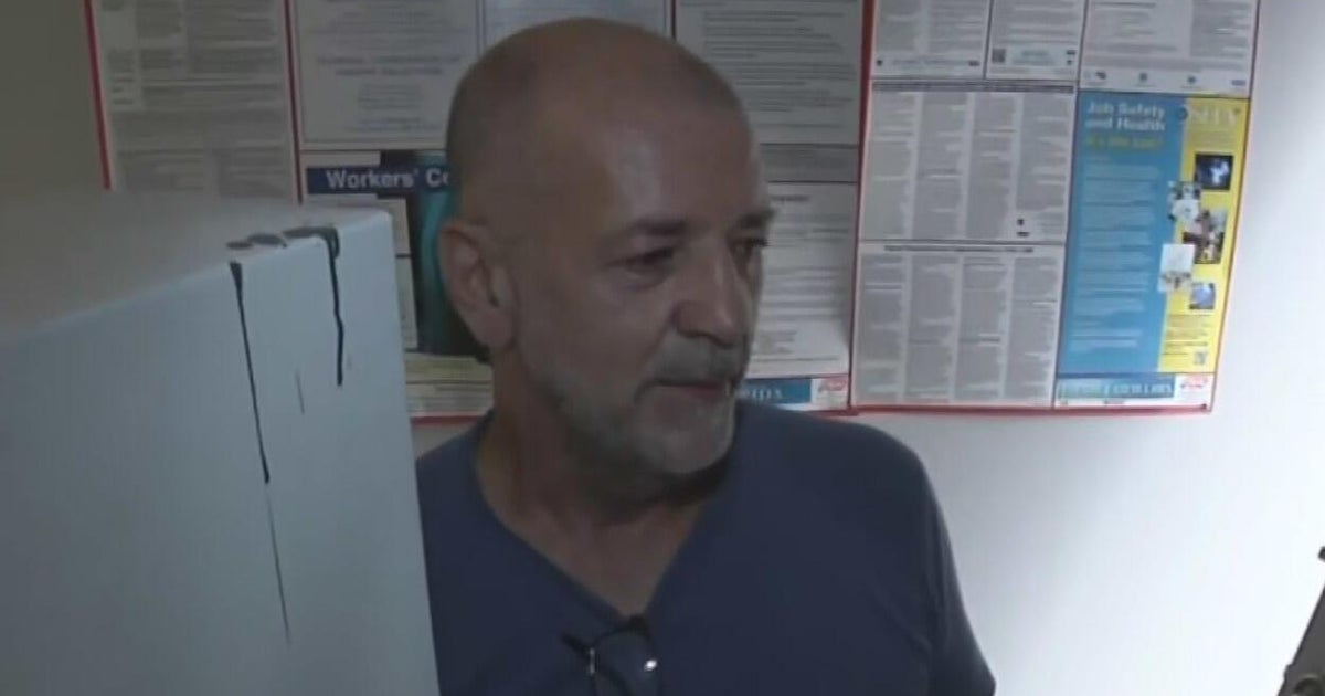 Oakland Park business boarded up after car plows into building