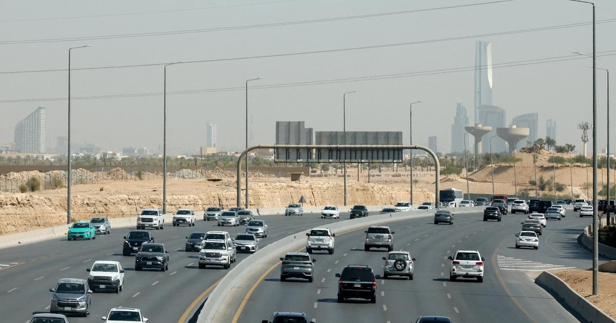 Riyadh evacuates main business hub over Iran threat