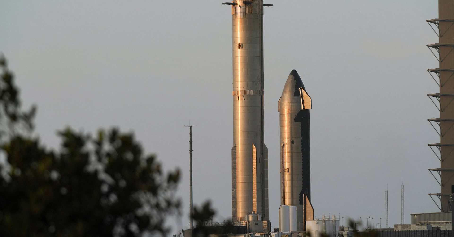 SpaceX seen as make-or-break test for mega IPOs