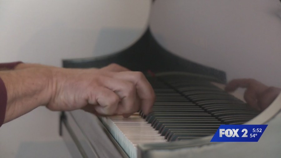 St. Louis business owner giving away free pianos